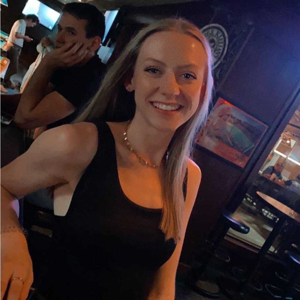 Meet your Posher, Selena